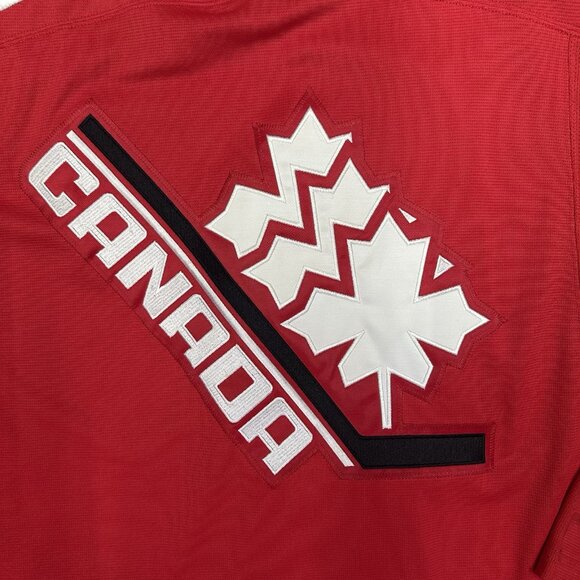Team Canada 2011 World Juniors Alternate Nike Jersey M Red White - Picture 4 of 8